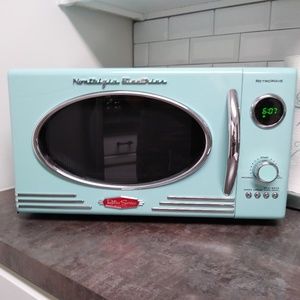 NWB NOSTALGIA RETRO SERIES CONVECTION TOASTER OVEN